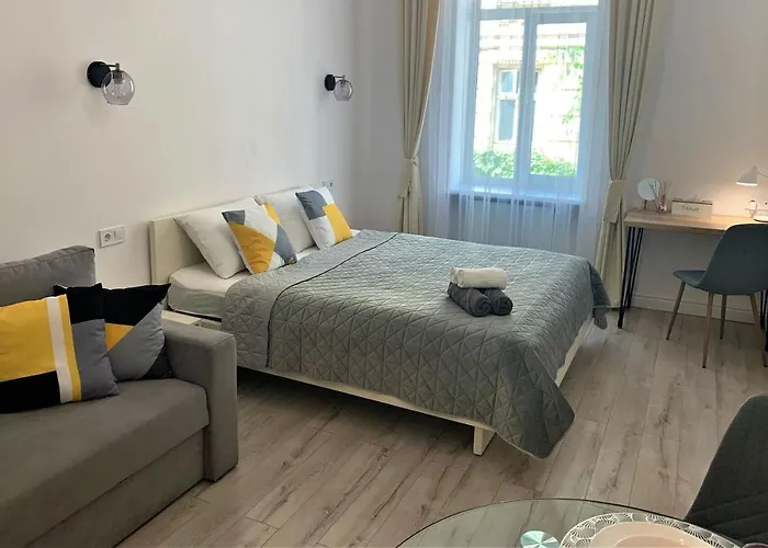 Iris Apartment On Popovich